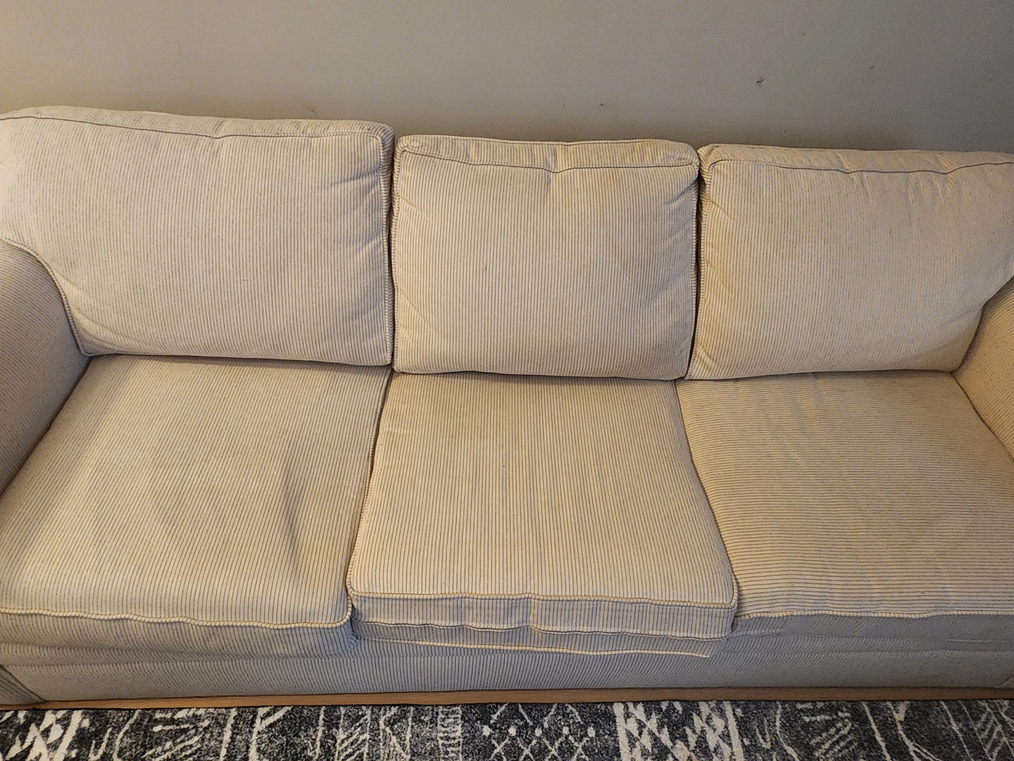 sslling sofa bed thumbnail