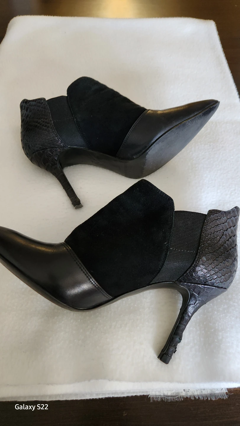 ENZO AnGIOLINI Black Lether Ankle Booties Women's Size 7M - photo 2
