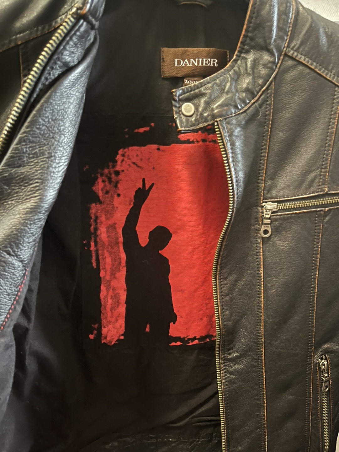 Danier leather jacket 2XS for petite size or teens - photo 2