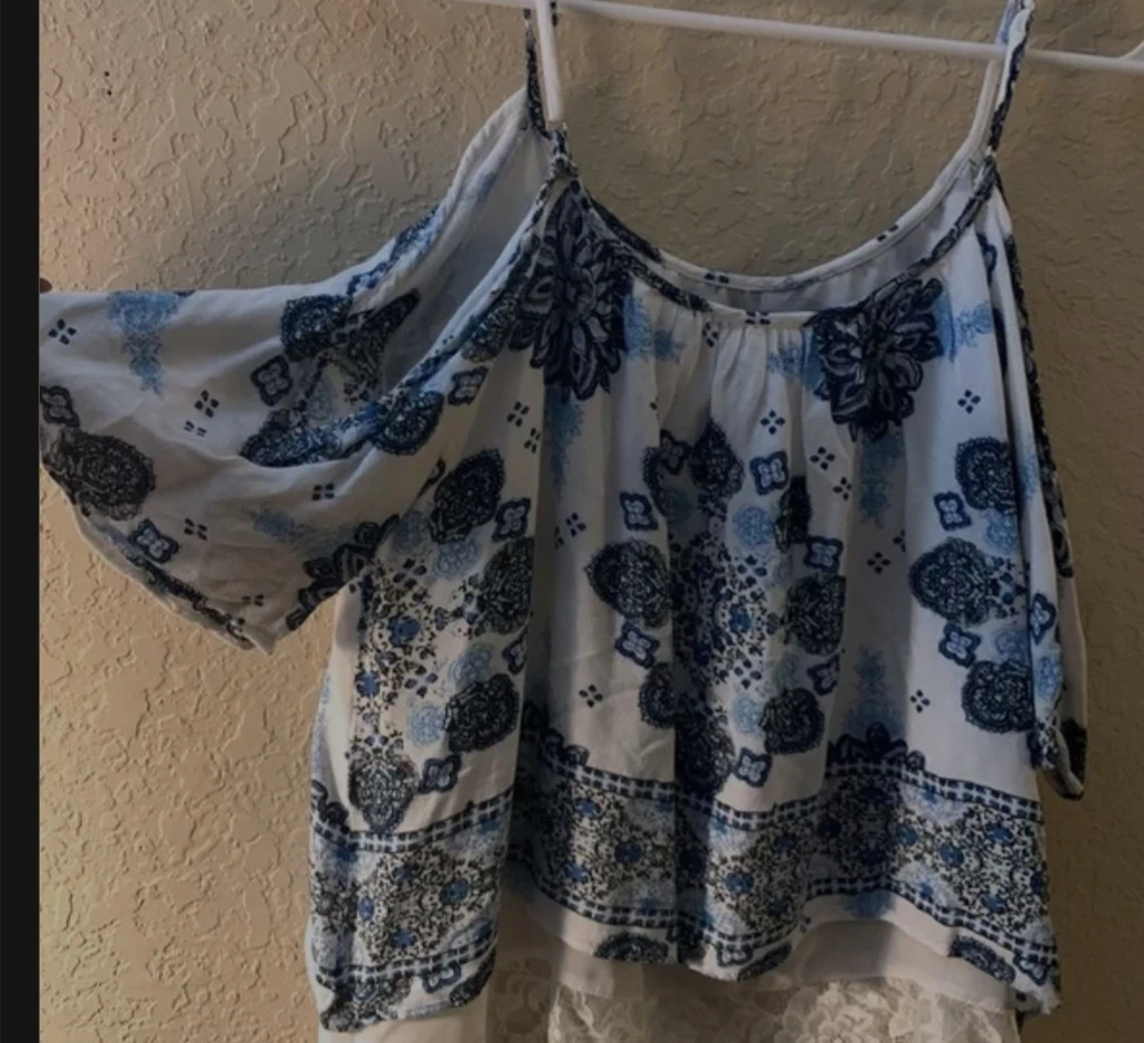 Ivory / blue off the shoulder top - photo 2
