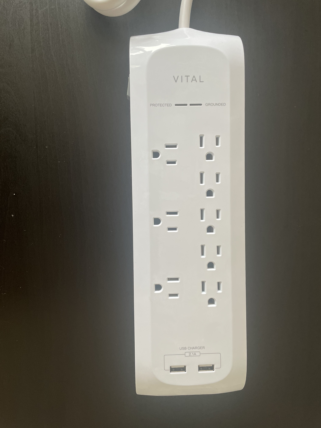 VITAL 1.8m 8-Outlet in in Power Bar with USB Charger - photo 2