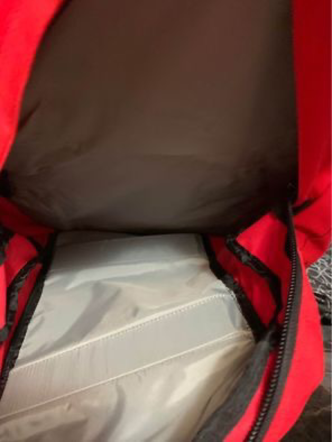 Red Backpack 🏀 image indicator(4)