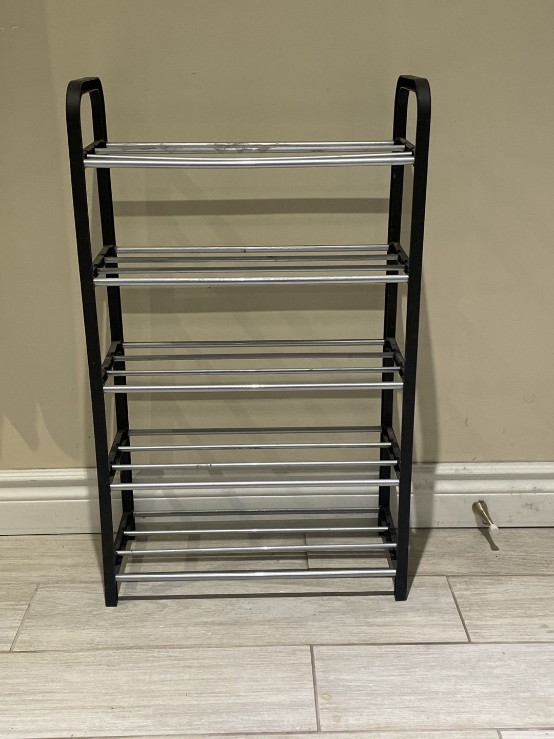 Shoe stand thumbnail
