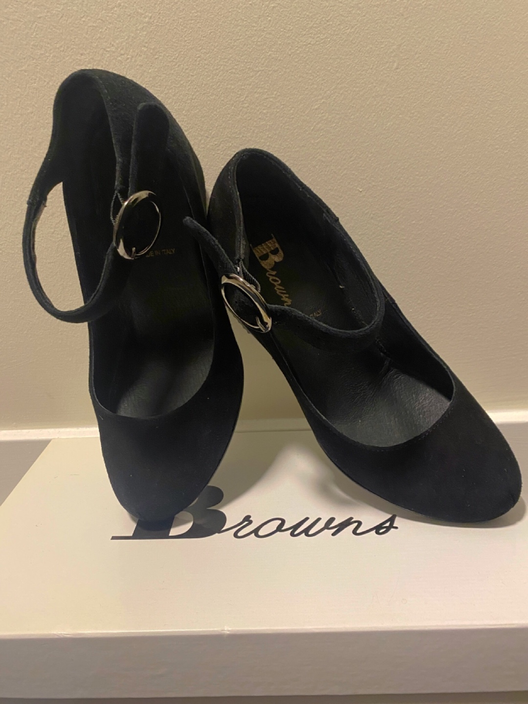 Browns *NEW*Suede wedges size 5 - photo 2