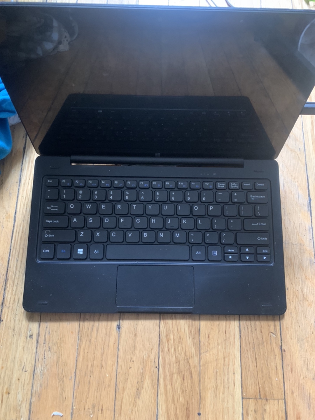 insignia laptop tablet - photo 2