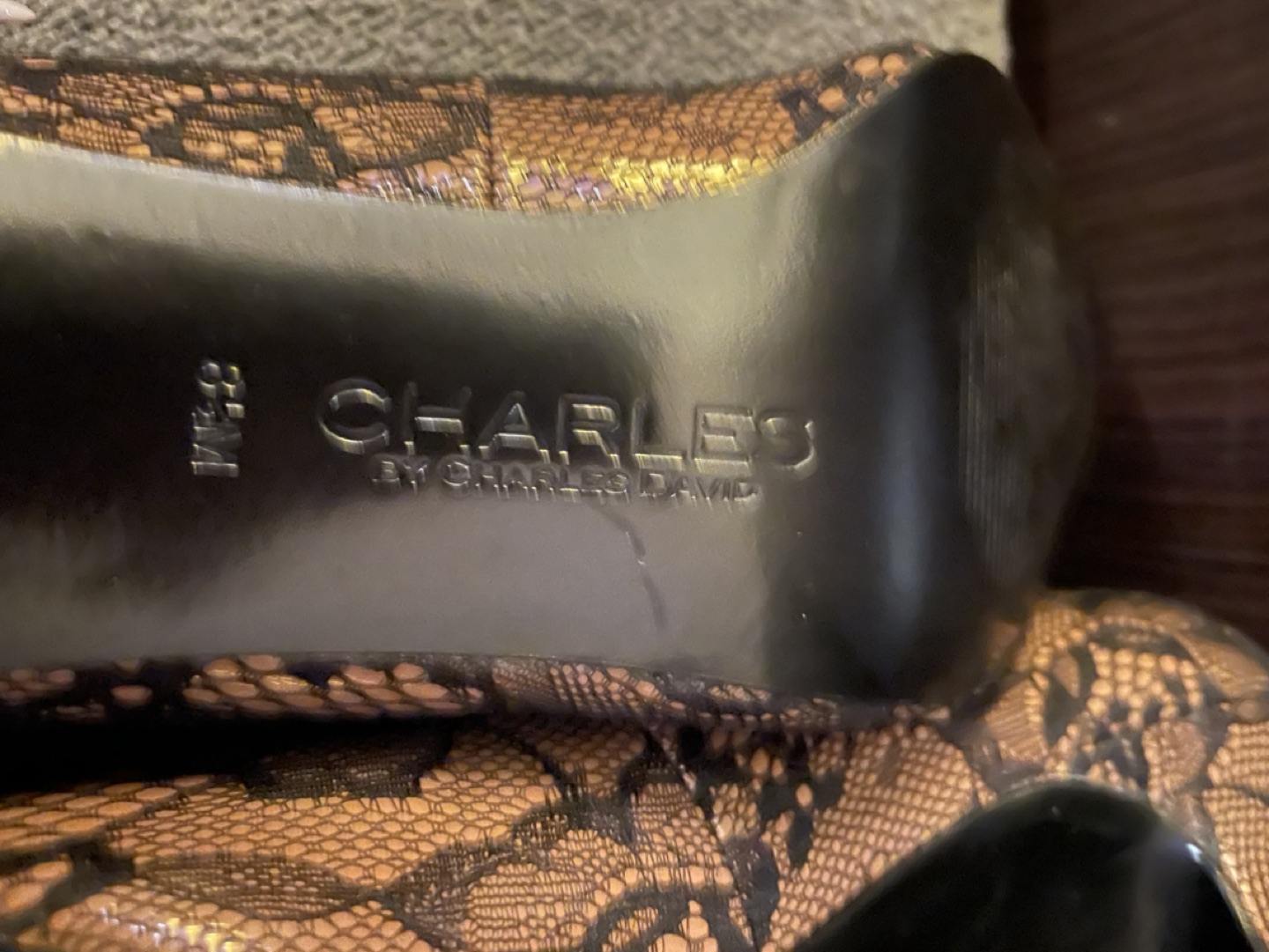 Two-tone casual pumps never wore brand new - photo 4