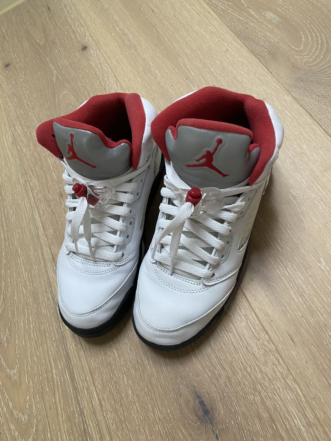 Authentic Air Jordan 5 Retro fire red thumbnail