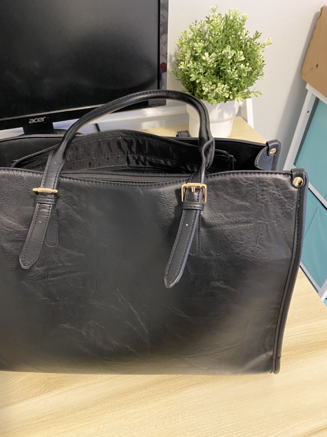 💸 Leather Laptop Bag for Women - photo 3