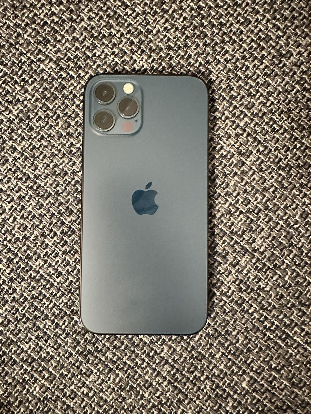 iPhone 12 Pro (128GB) - photo 2