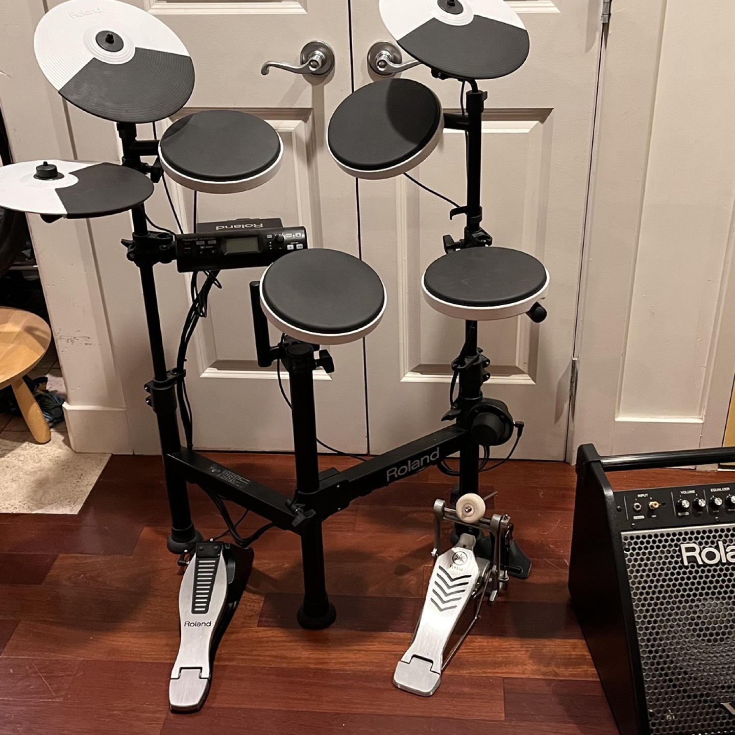 Electric drum kits & speaker - photo 4