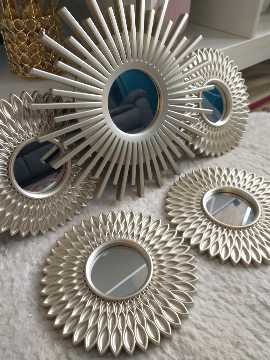 Wall decor mirror set of 5 - $10 - photo 2