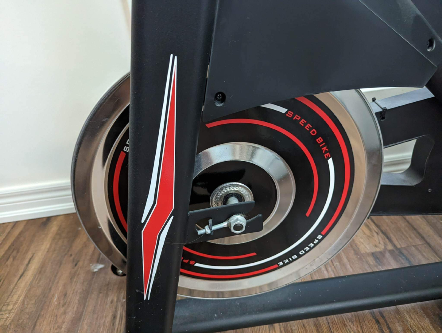 Indoor excercise bike magnetic braking system image indicator(2)