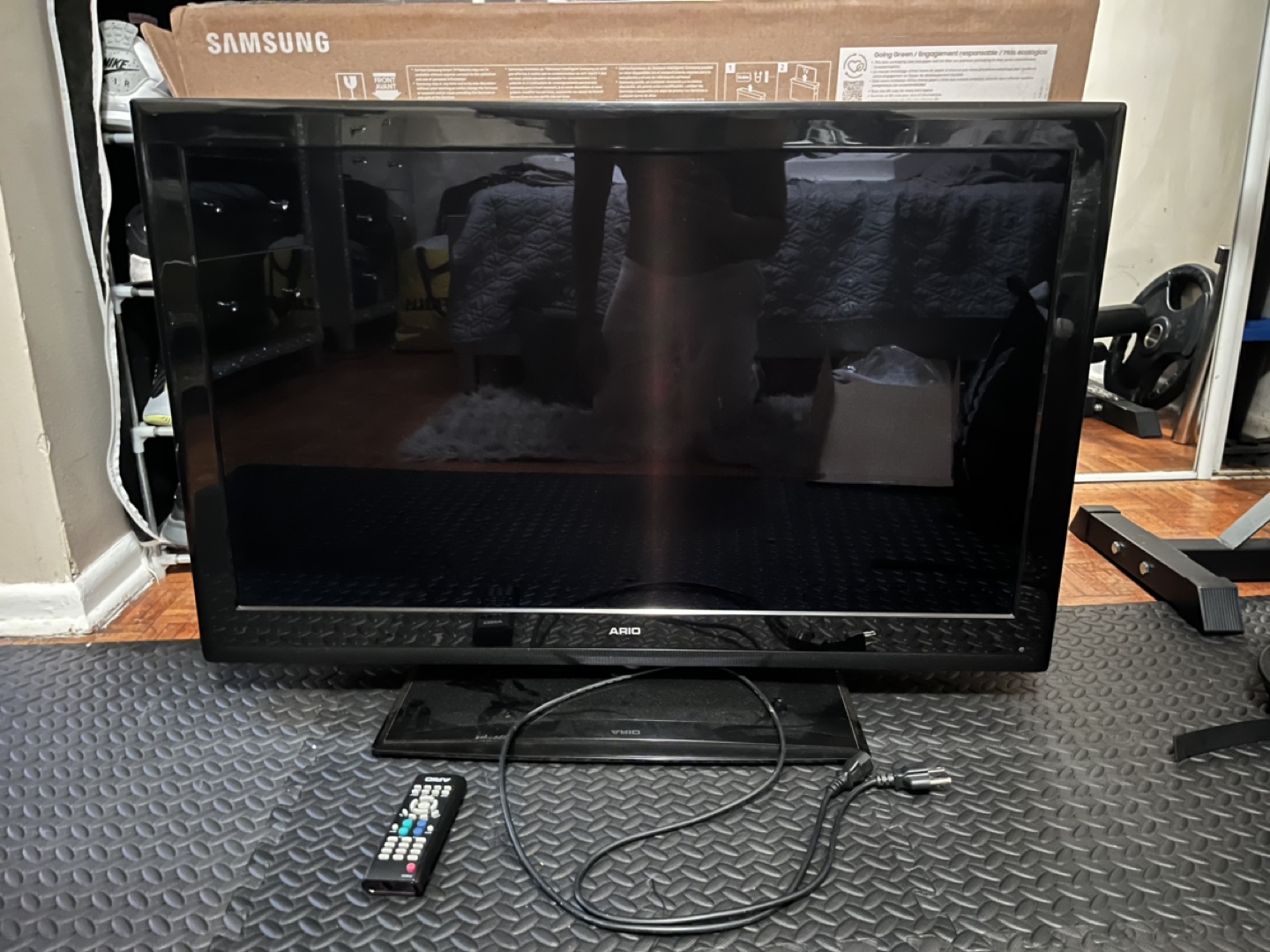 40” ARIO TV thumbnail