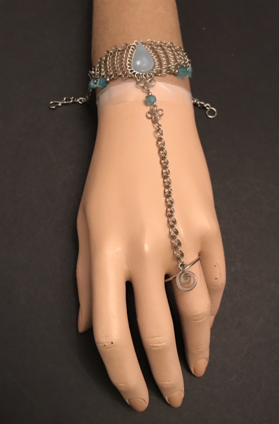 🏀 Light Blue Genuine Stone Hand Bracelet image indicator(2)