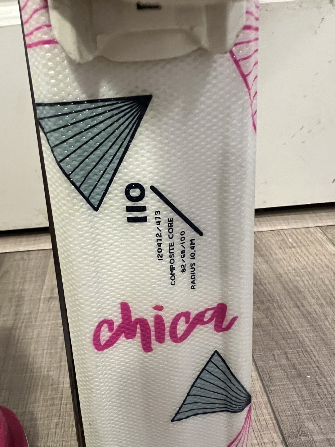 Girls skis and boots image indicator(2)