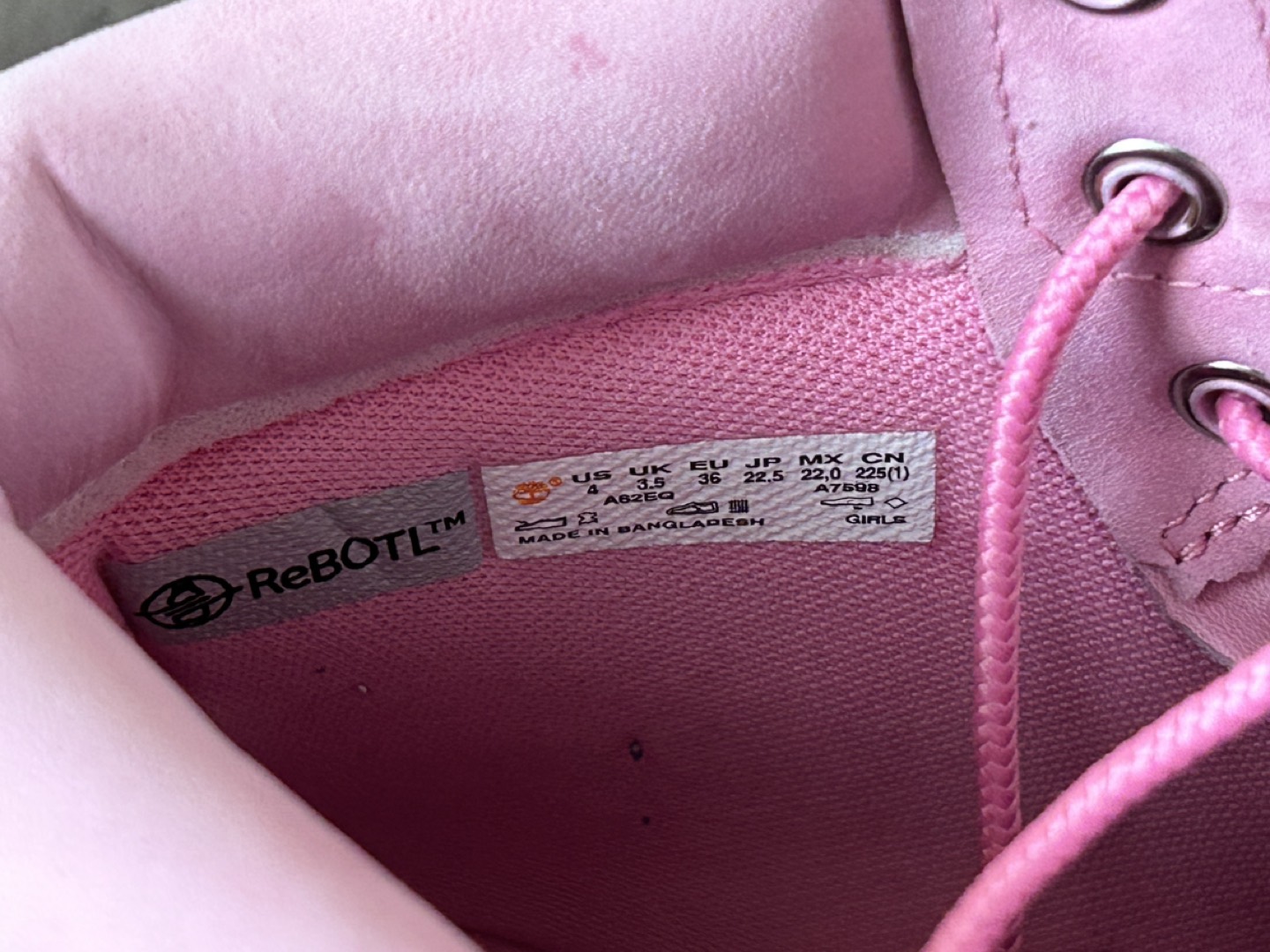 pink youth timberlands size 4 - photo 2