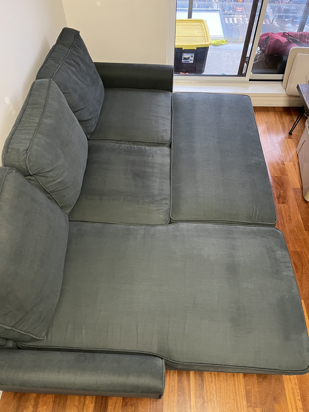 Reversible Sectional Pullout Structube Couch - photo 4