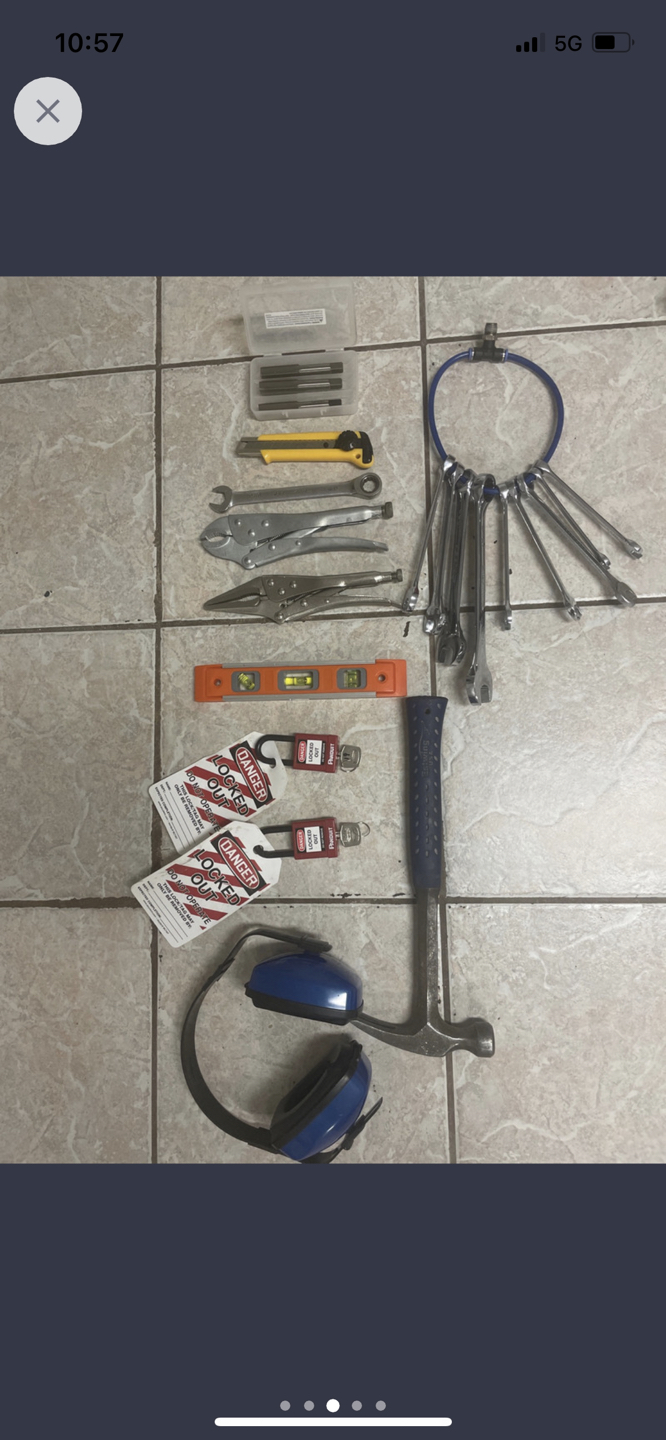 Milwaukee/DeWalt Tools/Jump Starters - photo 2
