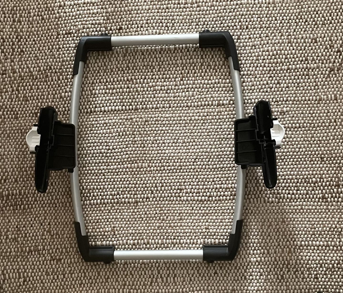 Bugaboo Bee car seat adapter - photo 2