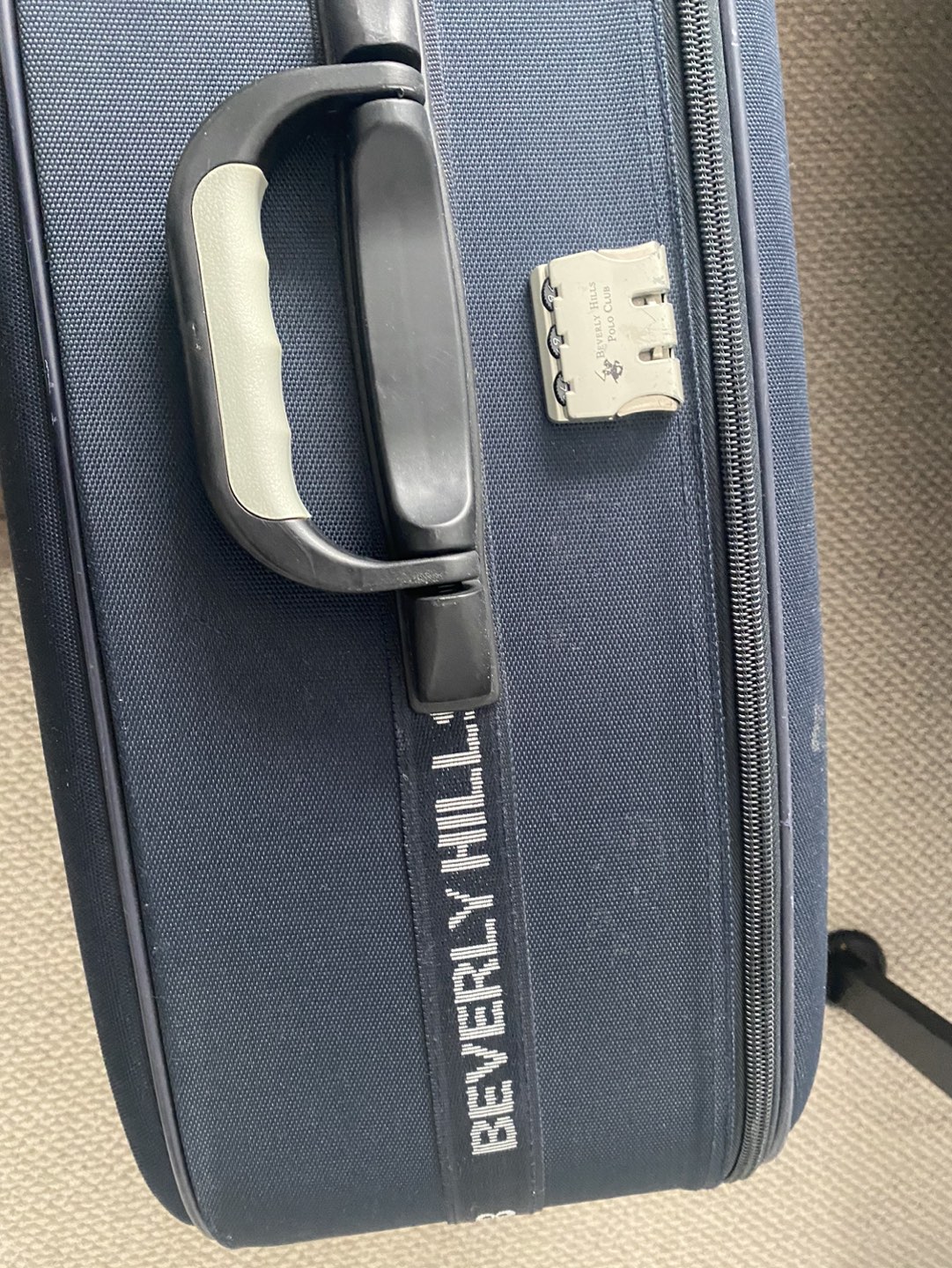 2 suitcase for ($50) and 1 for ($30) thumbnail