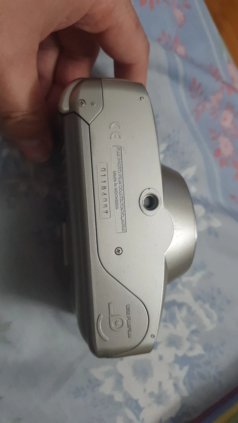 Fujifilm Discovery S1050 Zoom Date 35mm Point Camera image indicator(3)