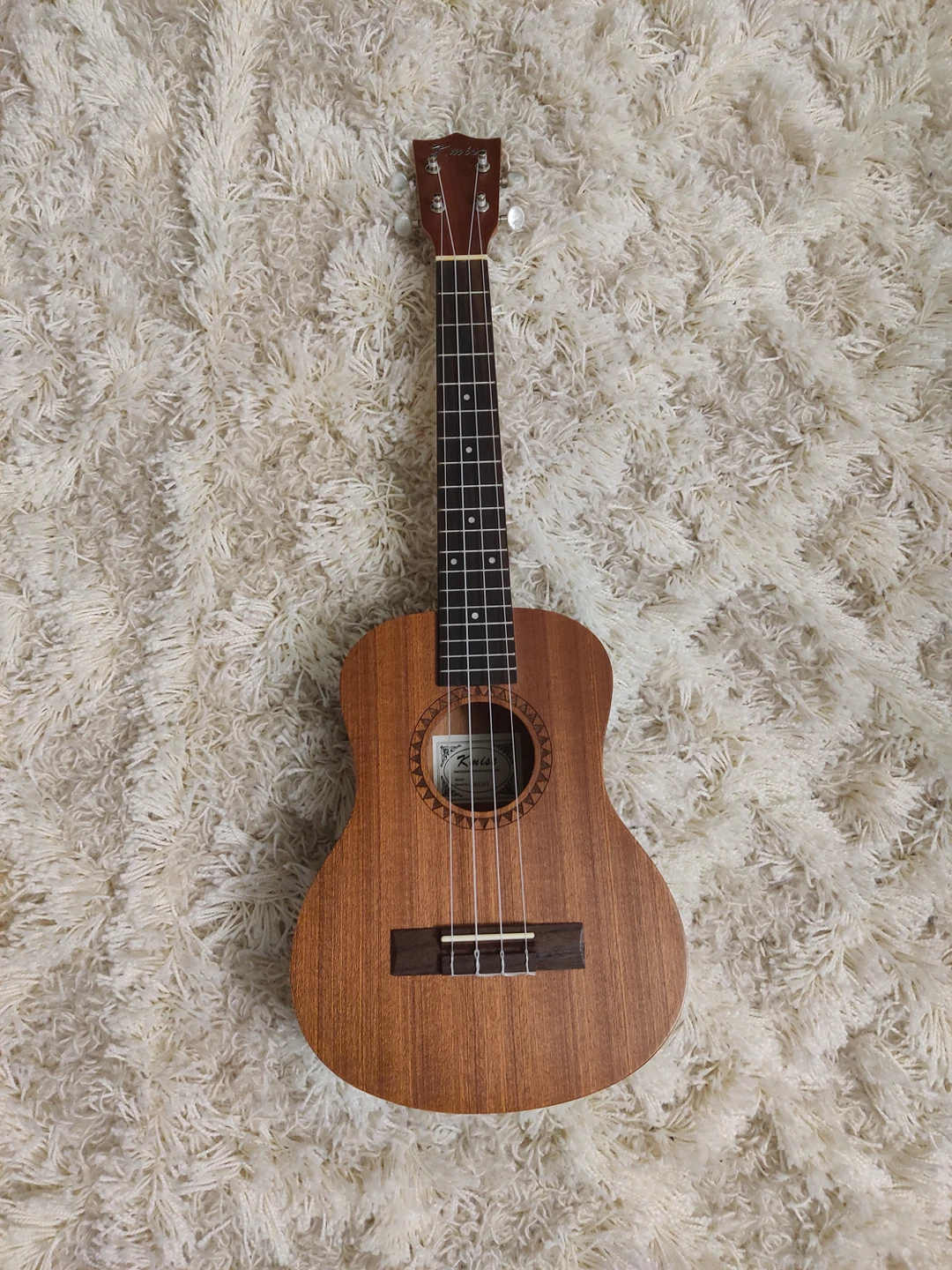 Kmise Tenor Ukulele