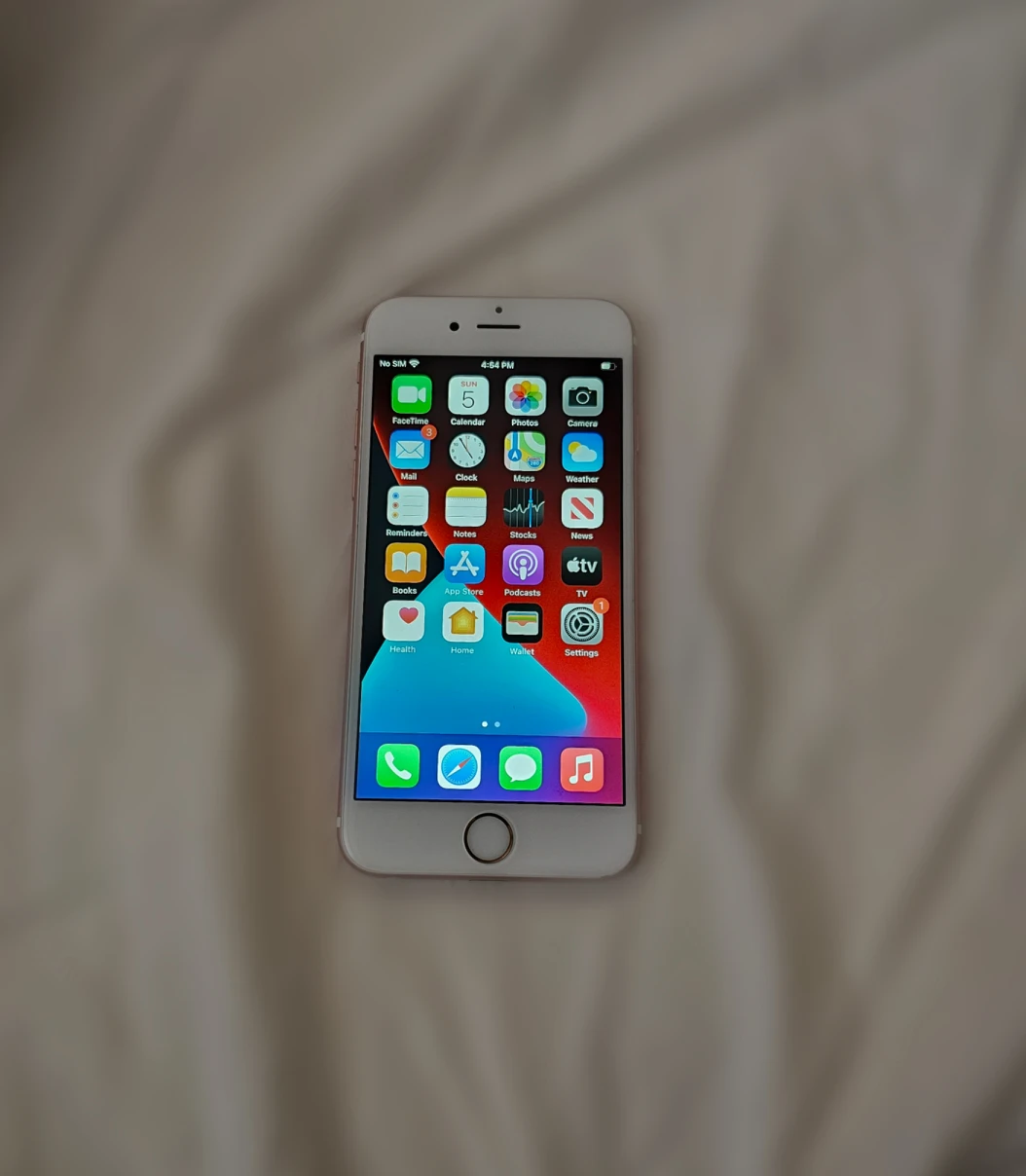 Iphone 6s Rose Gold | GREAT CONDITION - photo 2