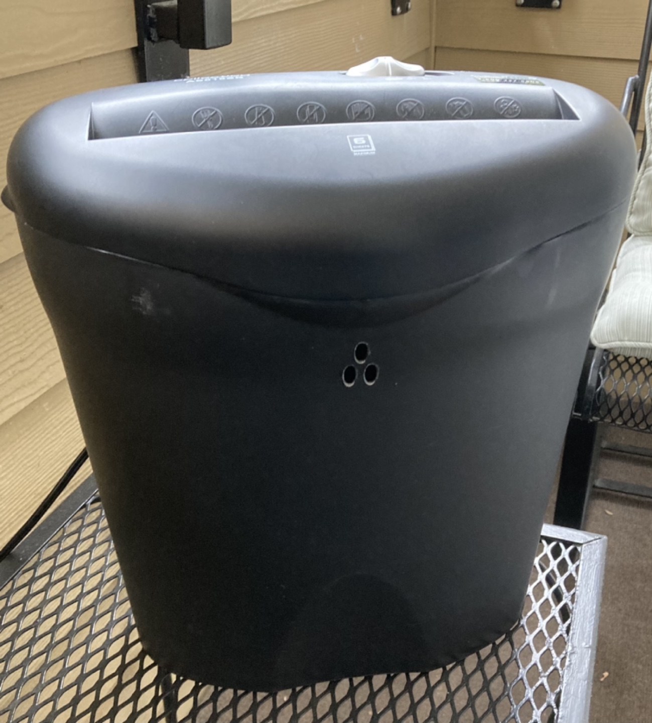 Paper shredder thumbnail