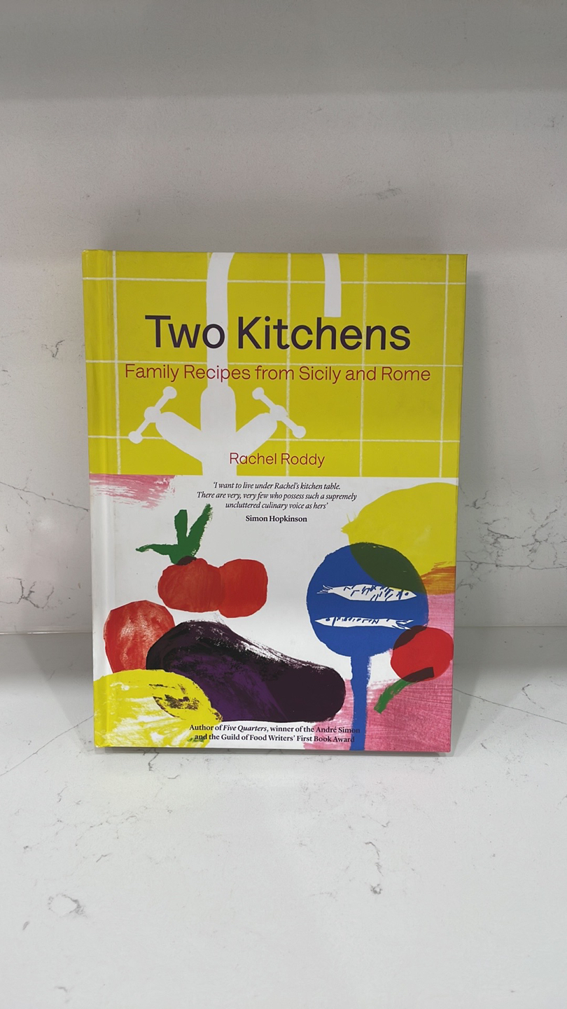 Various cookbooks - Gordon Ramsay, Donna Hay, Two Kitchens..etc image indicator(5)