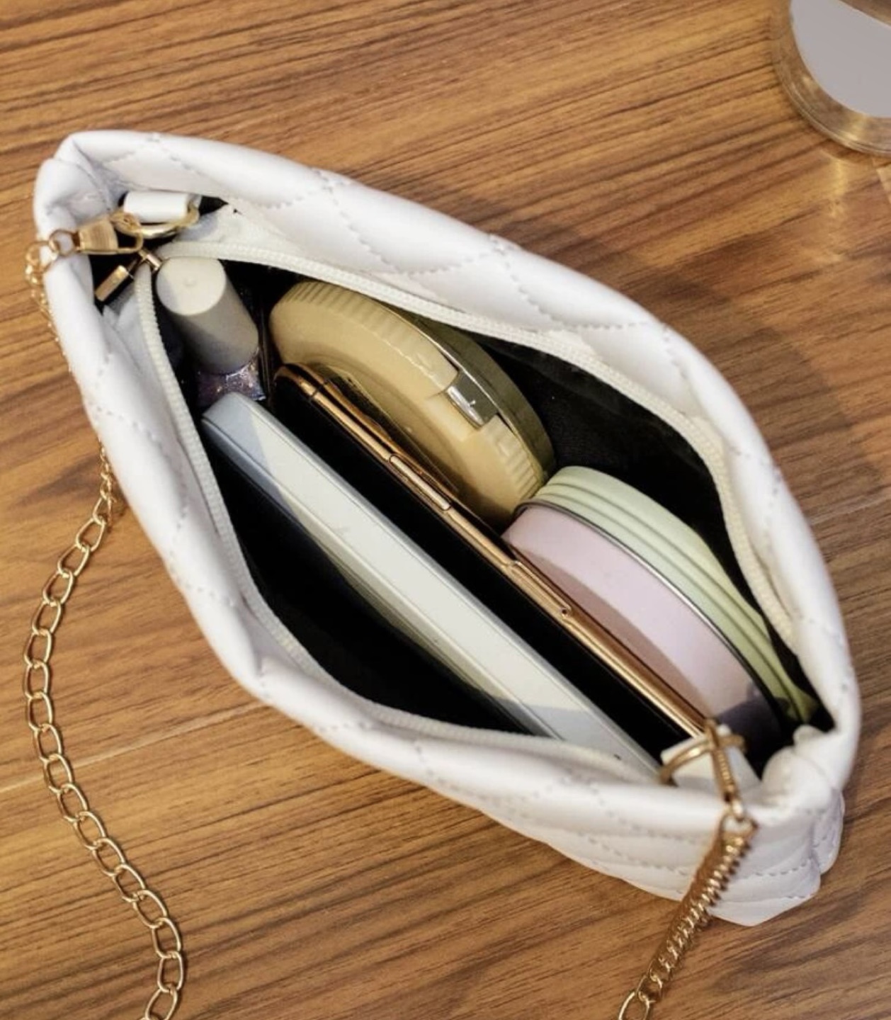 Quilted Embossed chain crossbody bag image indicator(3)