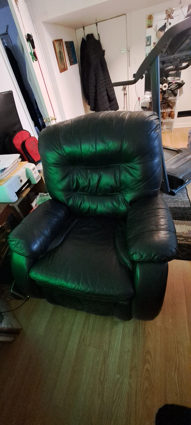 Single Leather Chair thumbnail
