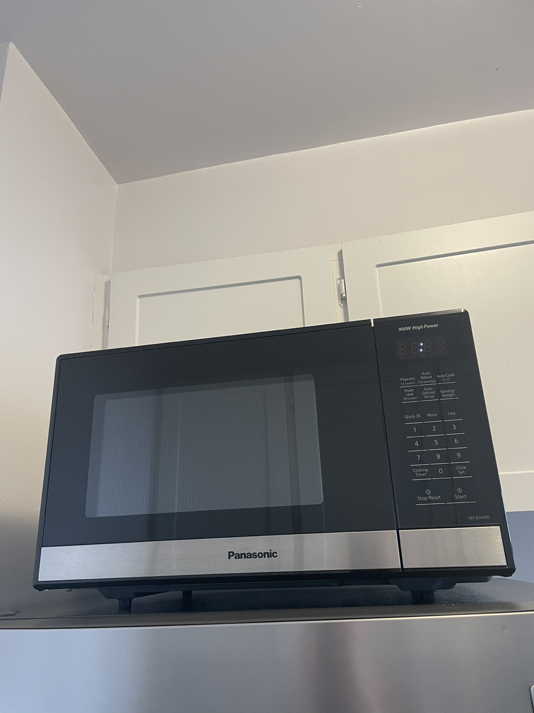 Panasonic NN-SG458S Countertop Microwave, 0.9-cu.ft. - photo 2