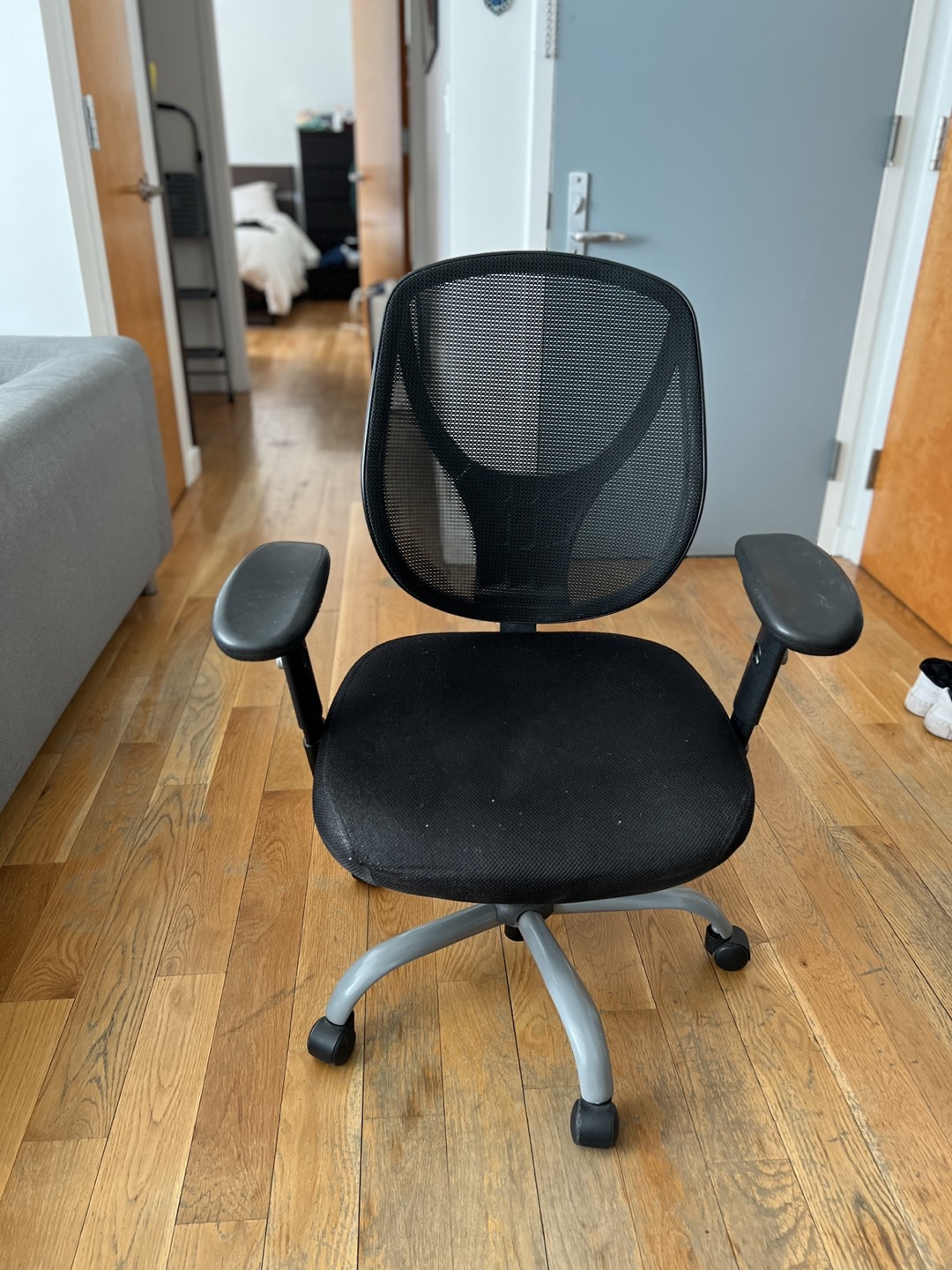 Desk chair