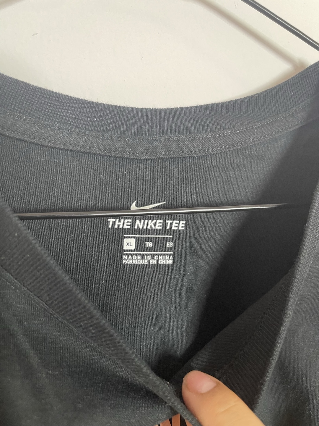 Nike crop top thumbnail