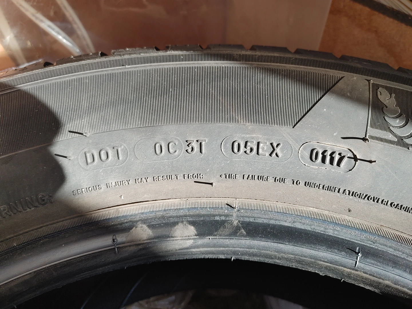 Michelin 225/65R17 All seasons tire - photo 3