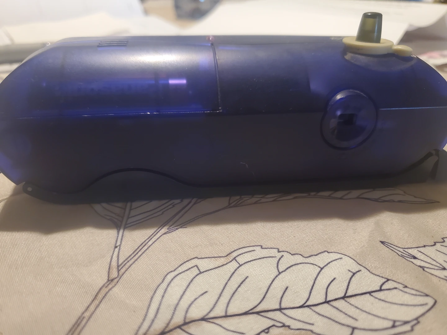 Vintage Izone Polaroid Camera image indicator(4)