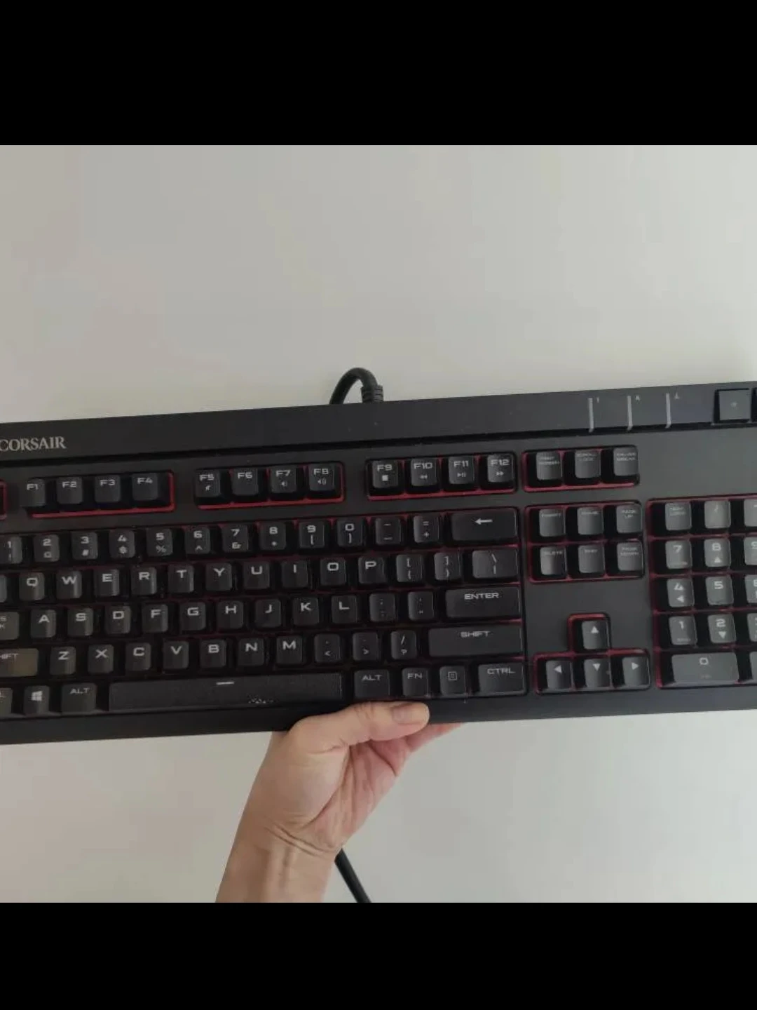 STRAFE Mechanical Gaming Keyboard — CHERRY® MX Red image indicator(2)