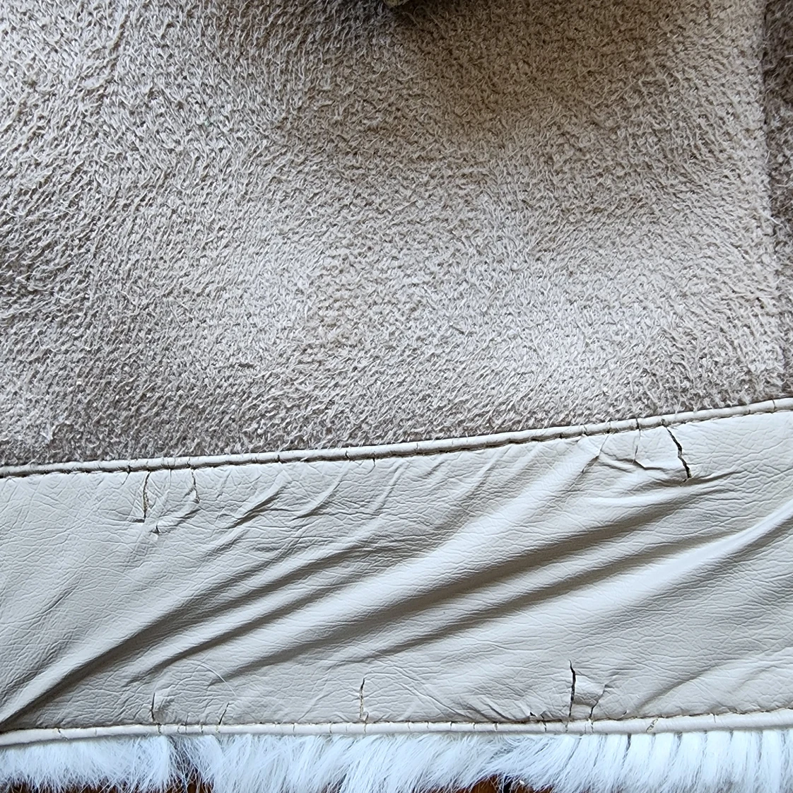 FAUX FUR AND SUEDE KNIT SWEATER JACKET ~ SIZE S image indicator(3)