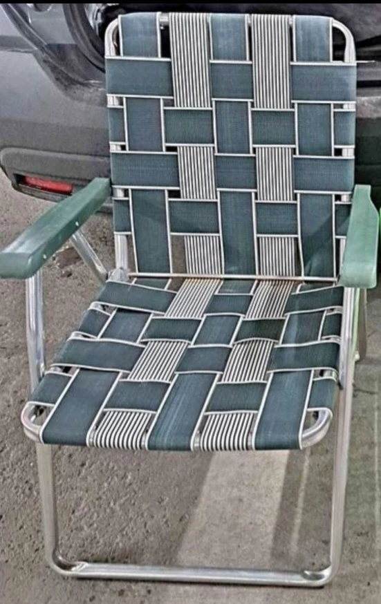 Vintage Lawn Chair thumbnail