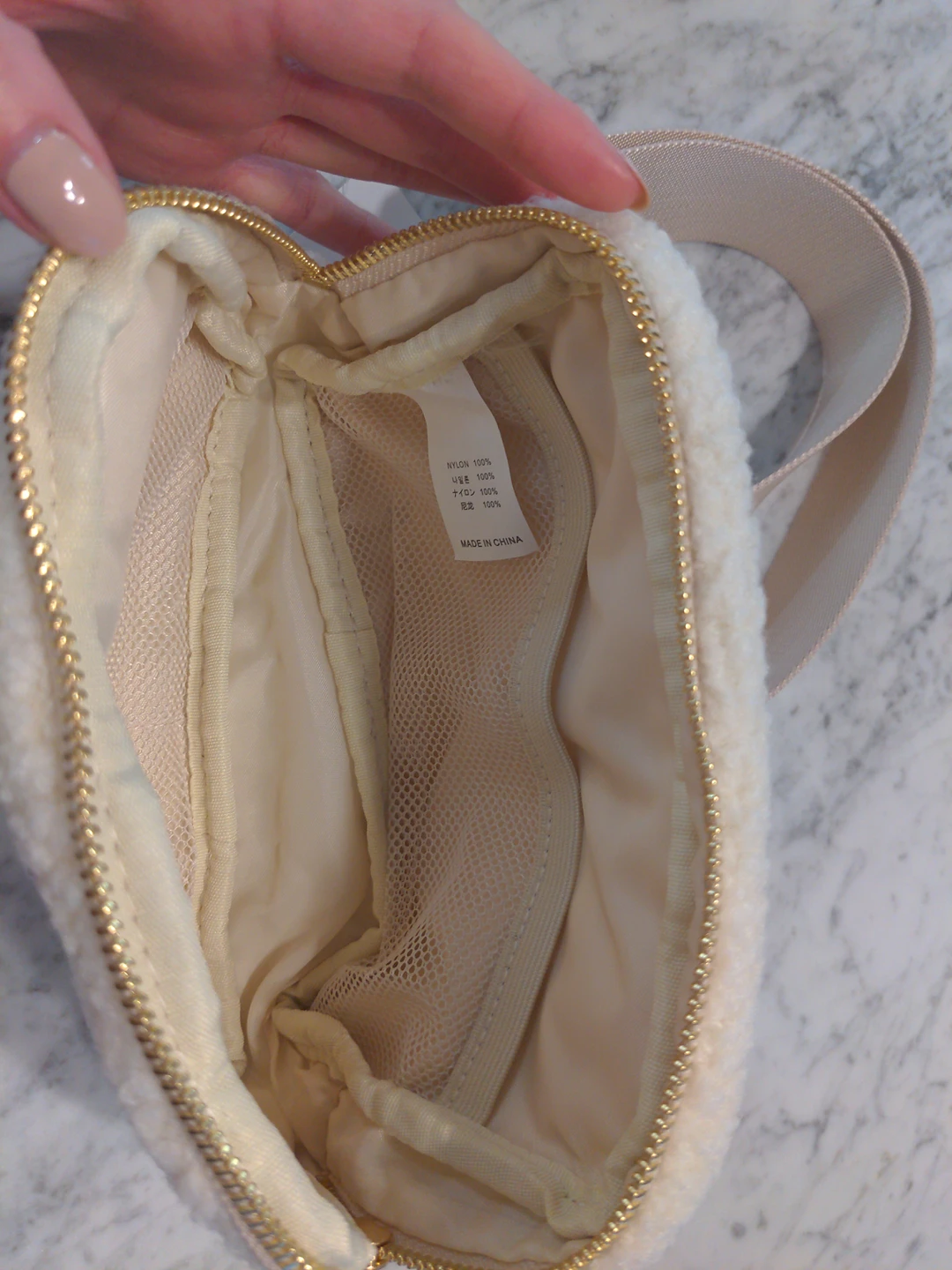 Everywhere Belt Bag Ivory Sherpa Fleece dupe - photo 3