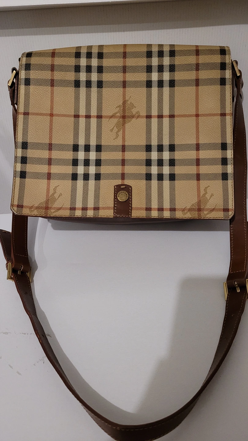 BURBERRY VINTAGE CROSSBODY BAG.. thumbnail