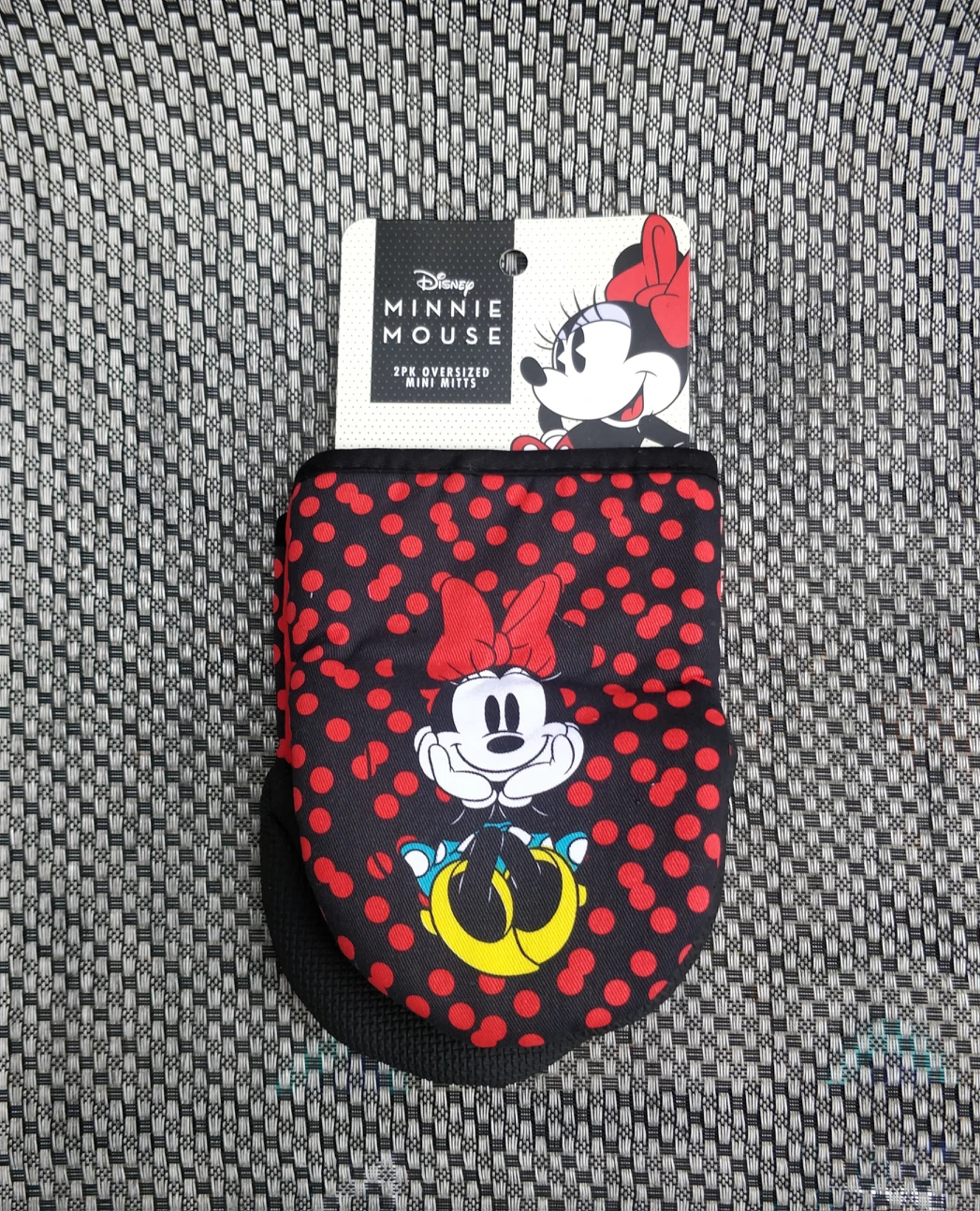 Disney Minnie Mouse oven mitts 🏀 thumbnail