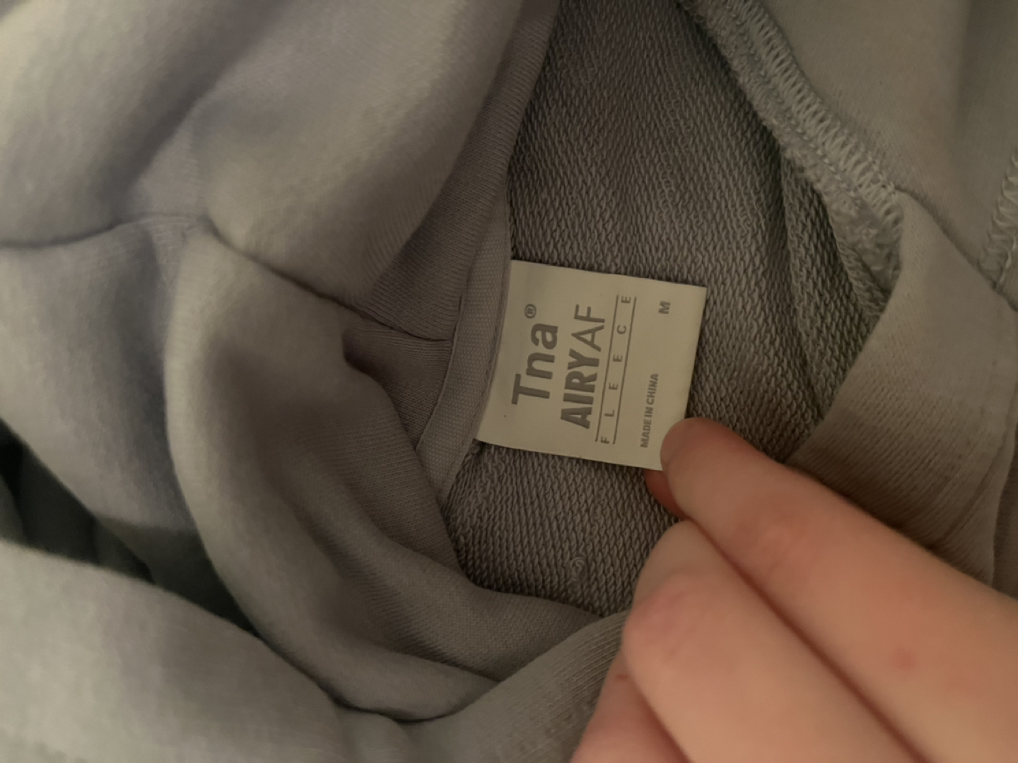 Aritzia - TNA AiryAF Cropped sweater image indicator(2)