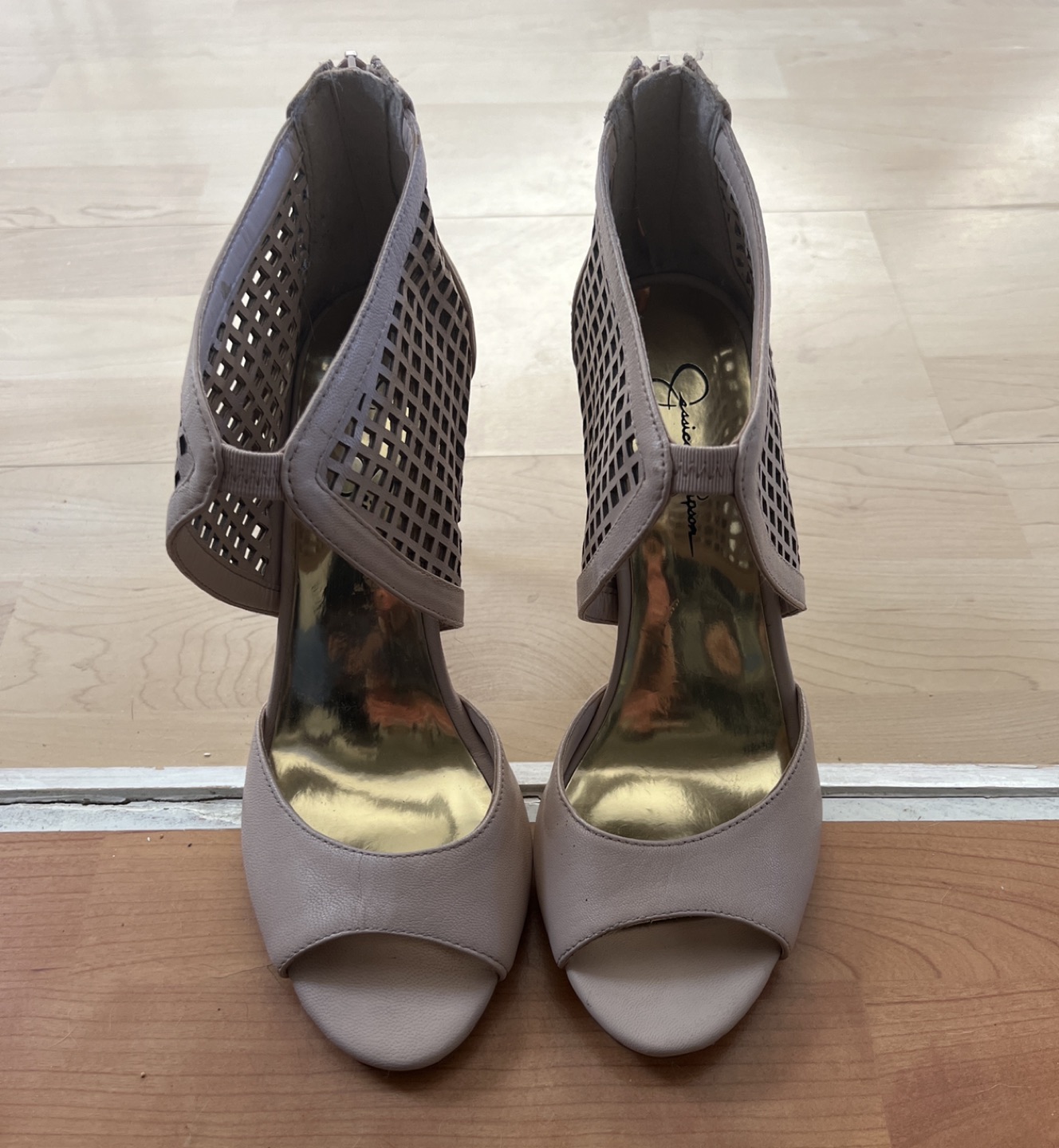 Like New Jessica Simpson Leather y2k style heels size 10 thumbnail