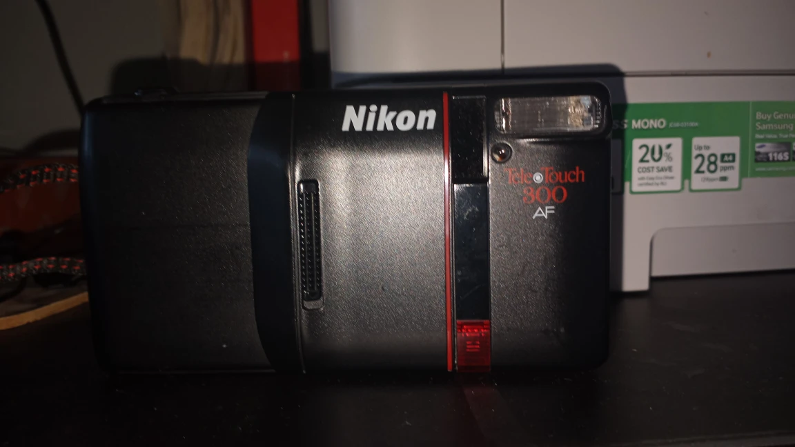 Nikkormat FT2, Nikon TeleTouch 800 Camera and lens package image indicator(3)