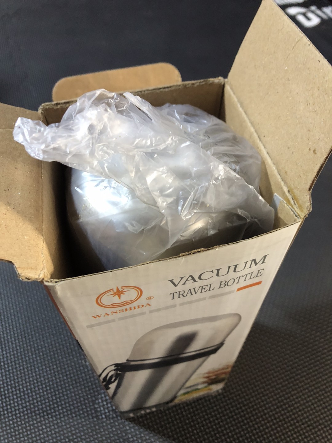 Vacuum stainless travel bottle - photo 2