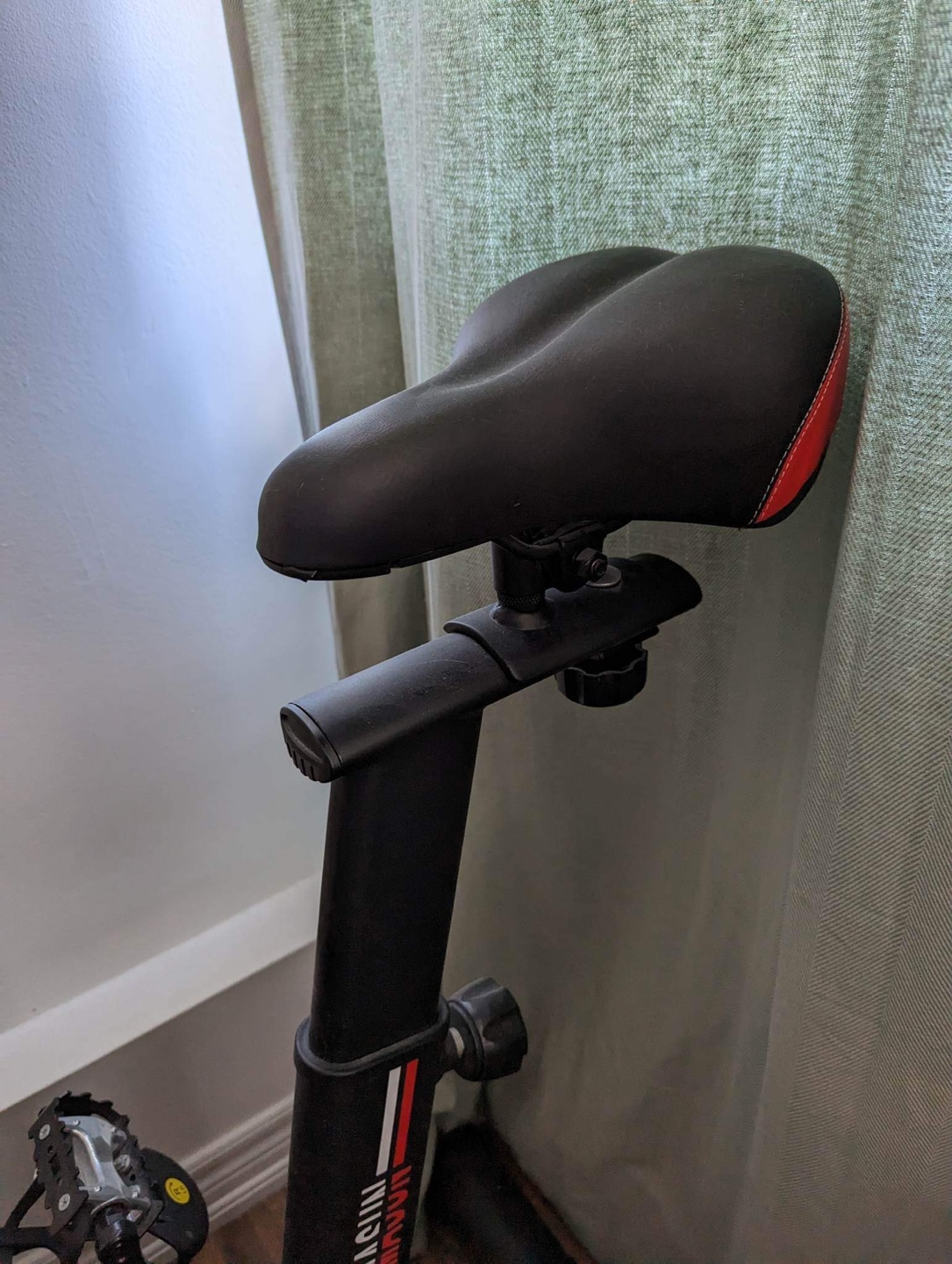 Indoor excercise bike magnetic braking system image indicator(3)