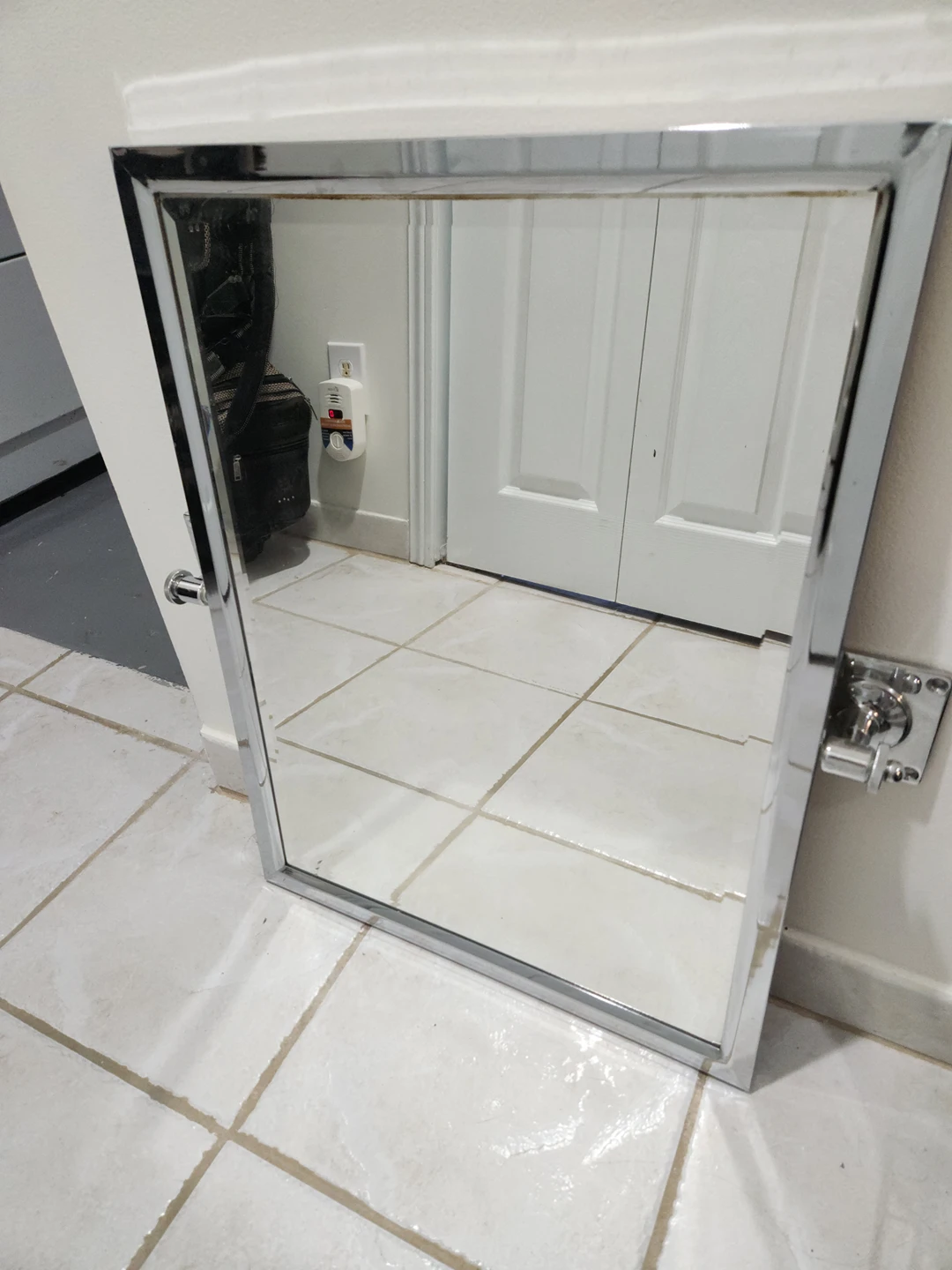 Bathroom mirror