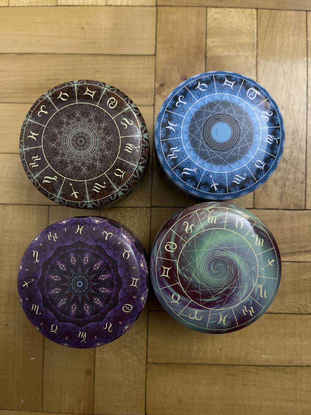 4 scented candles