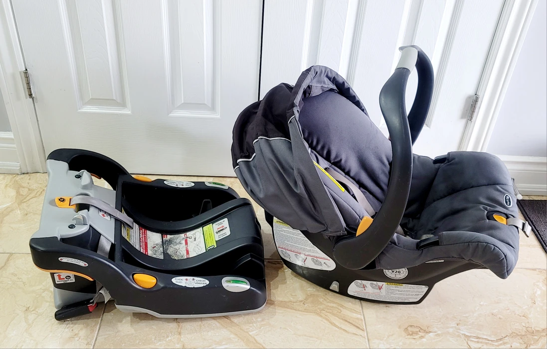 Chicco stroller and carseat - photo 4